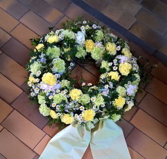 Blumen Schnack Neustadt, Tradition von 100 Jahren, Kirchhofsallee 12, 23730 Neustadt/Holstein, Friedhof, Rudolf Schnack, Joachim Schnack, Blumen, Schnittblumen, Hochzeitsfloristik, Trauerschmuck, Dekoration, Terrassenbepflanzung, Fleurop
